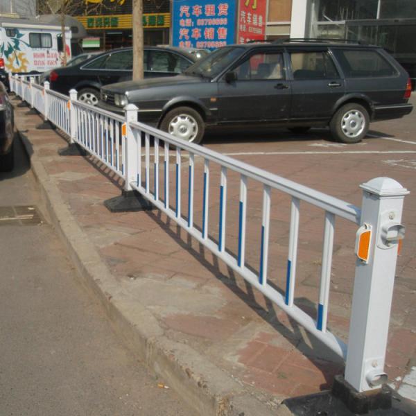 厂家专业生产 市政护栏 交通安全市政护栏 公路中间隔离栏