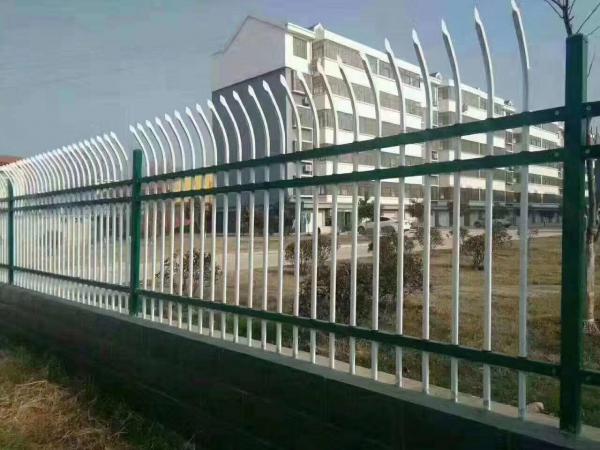 威海户外庭院围墙护栏 带装饰花围墙护栏小区护栏 围网护栏铁艺护栏锌钢护栏
